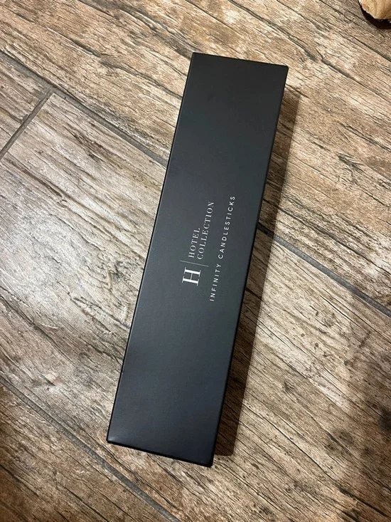 Hotel Collection Infinity Glass Reed Diffuser with Black Reeds - Picture 4 of 5